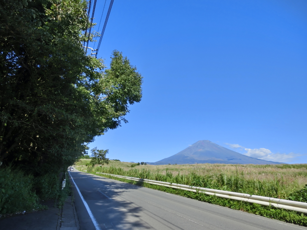 国道465号から眺める富士山。前途洋々！！
