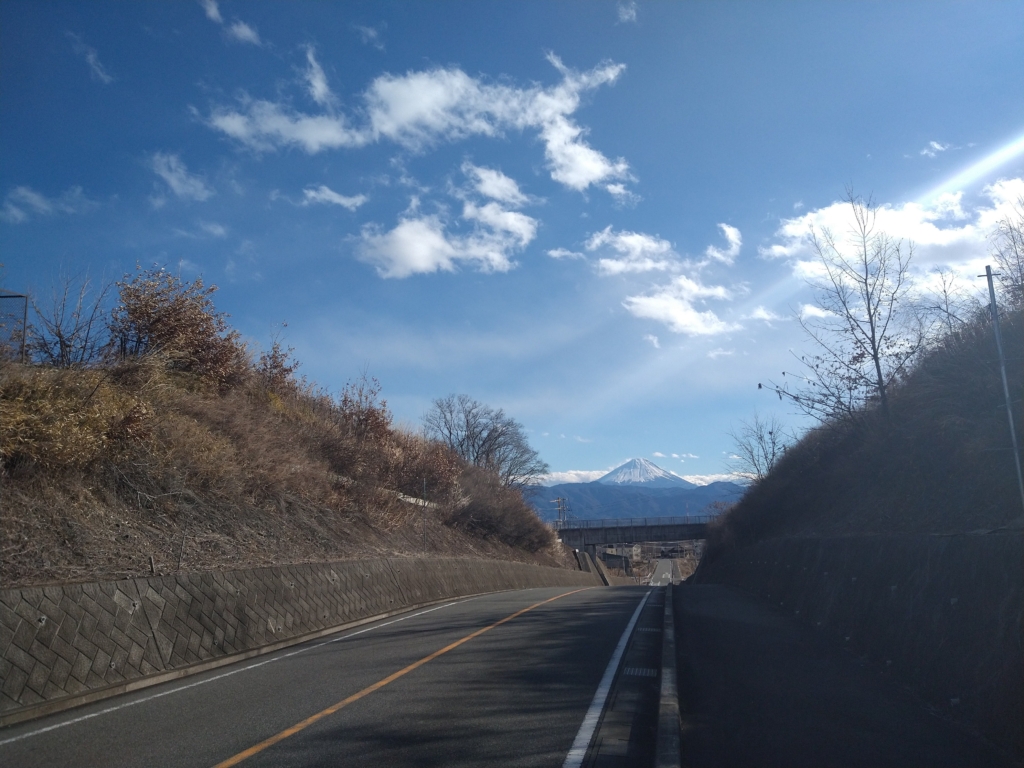 広域農道から見えた富士山。